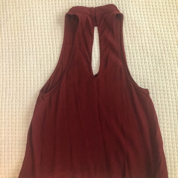 High Neck Cut-Out Tank - Great For Gameday! - Picture 3 of 4